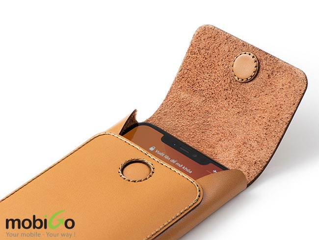 Bao da nắp dọc khắc tên iPhone 11